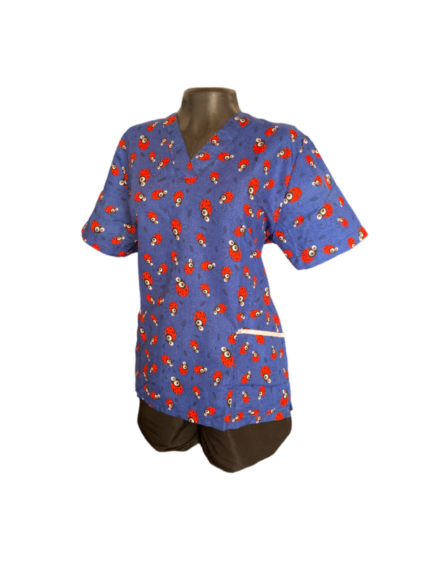 UNIFORME ESTAMPADO DAMA EN ANTIFLUÍDO - Imagen 4